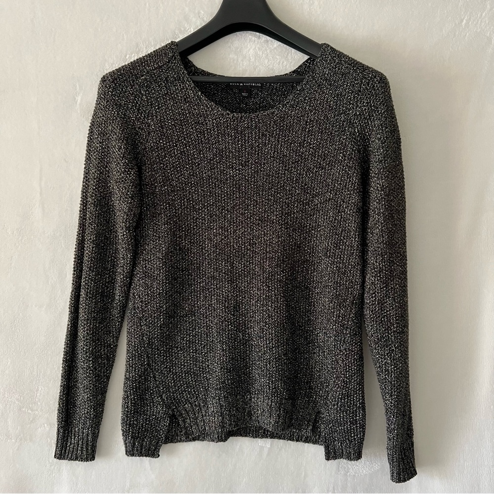 ROCK & REPUBLIC Gold and Black Sweater